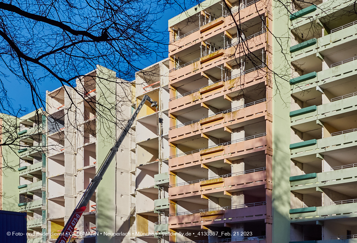 21.02.2023 -  Mega-Sanierung in der Kurt-Eisner-Straße in Neuperlach